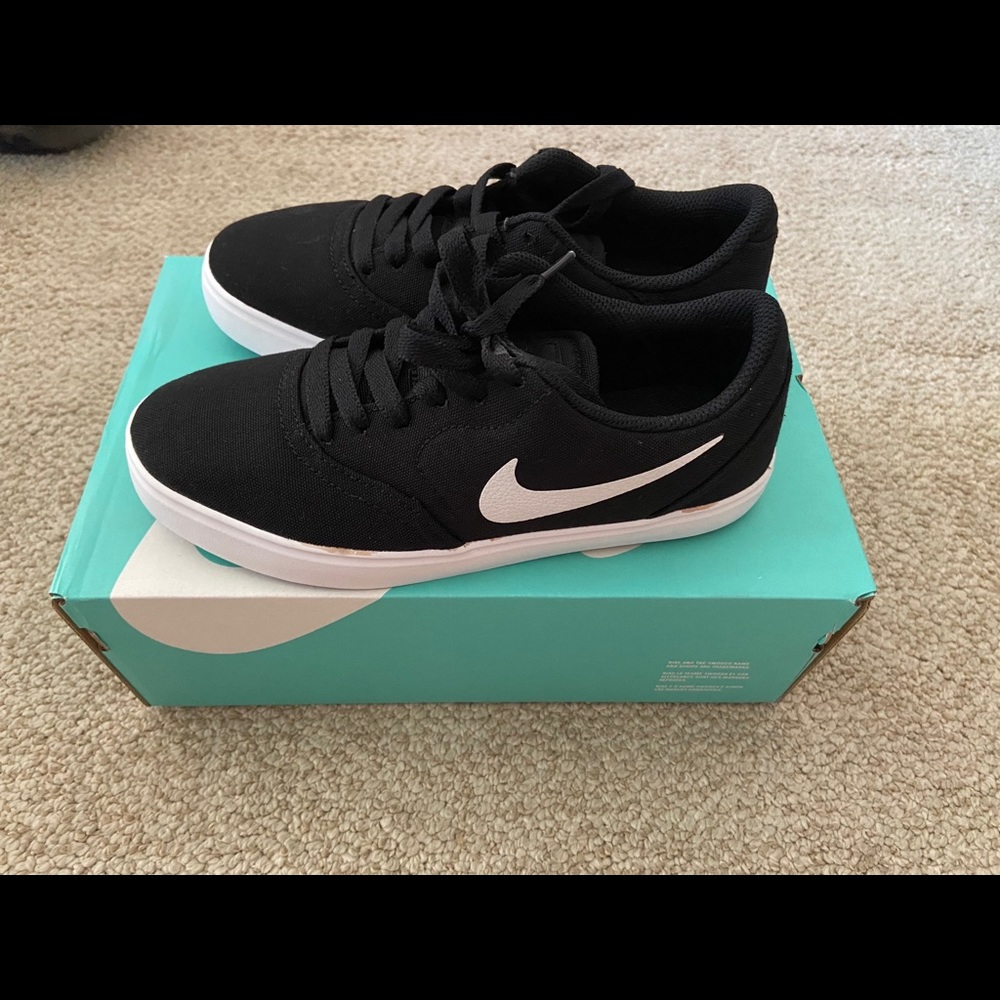 Nike boy canvas shoes